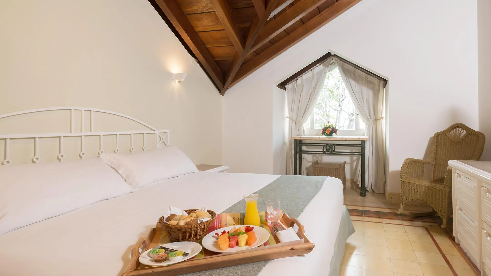 Hotel Las Americas Casa De Playa Картахена