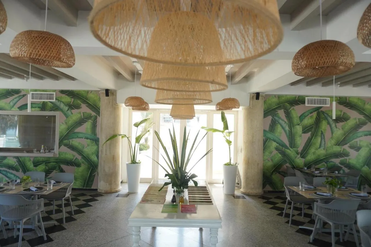 Hotel Las Americas Casa De Playa Картахена