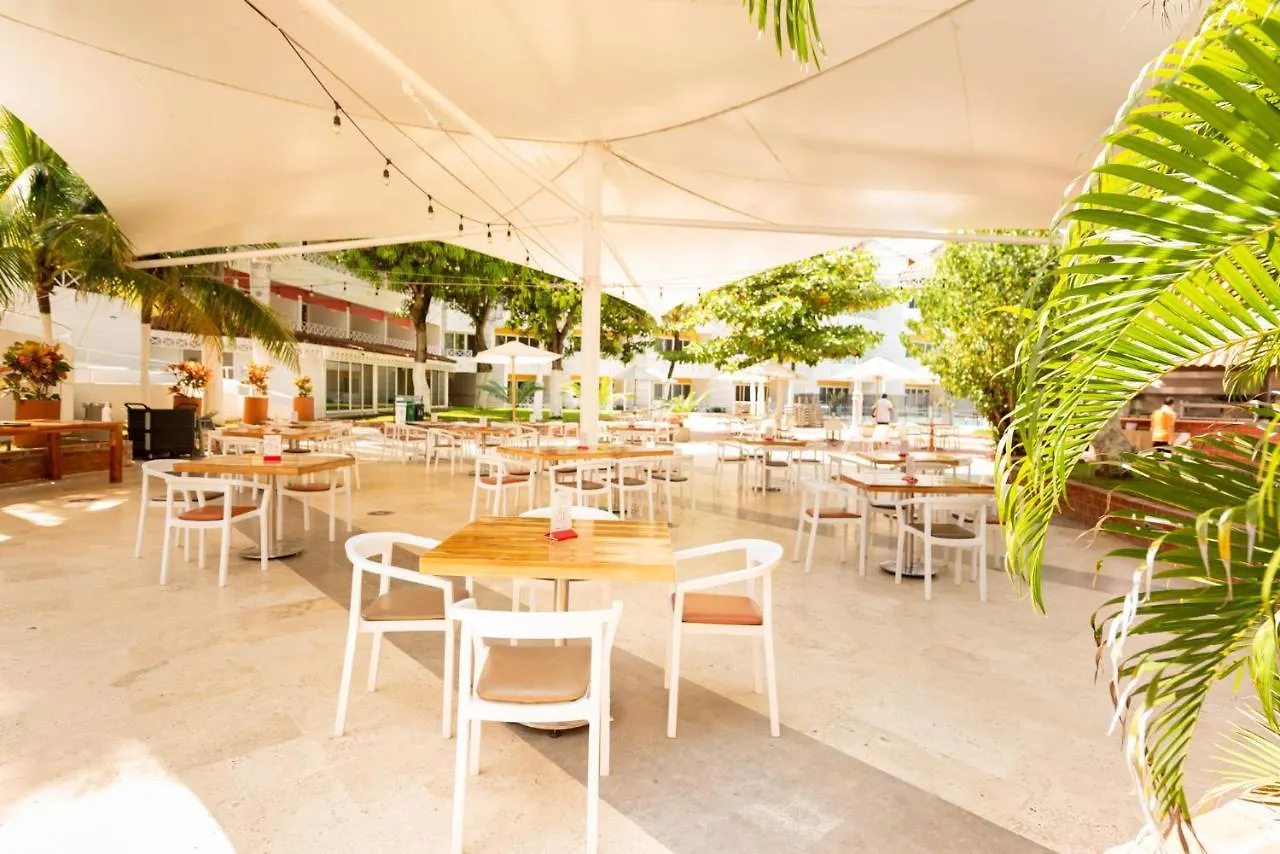 Hotel Las Americas Casa De Playa Картахена